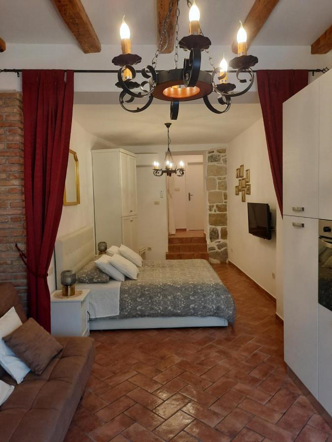 Old Town Rab Studio Apartment Rab Town Bagian luar foto